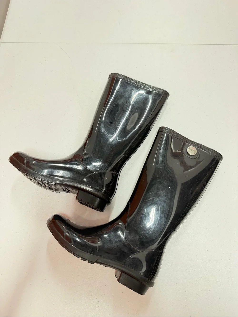 UGG Shaye Tall Glossy Black Waterproof Rain Boots Sheepskin Insoles 1012350